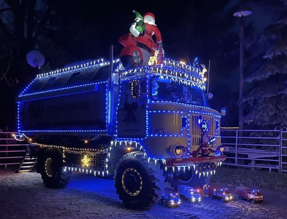 IFA LKW W50 Weihnachtstruck