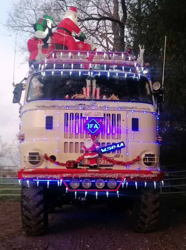 IFA LKW W50 Weihnachtstruck