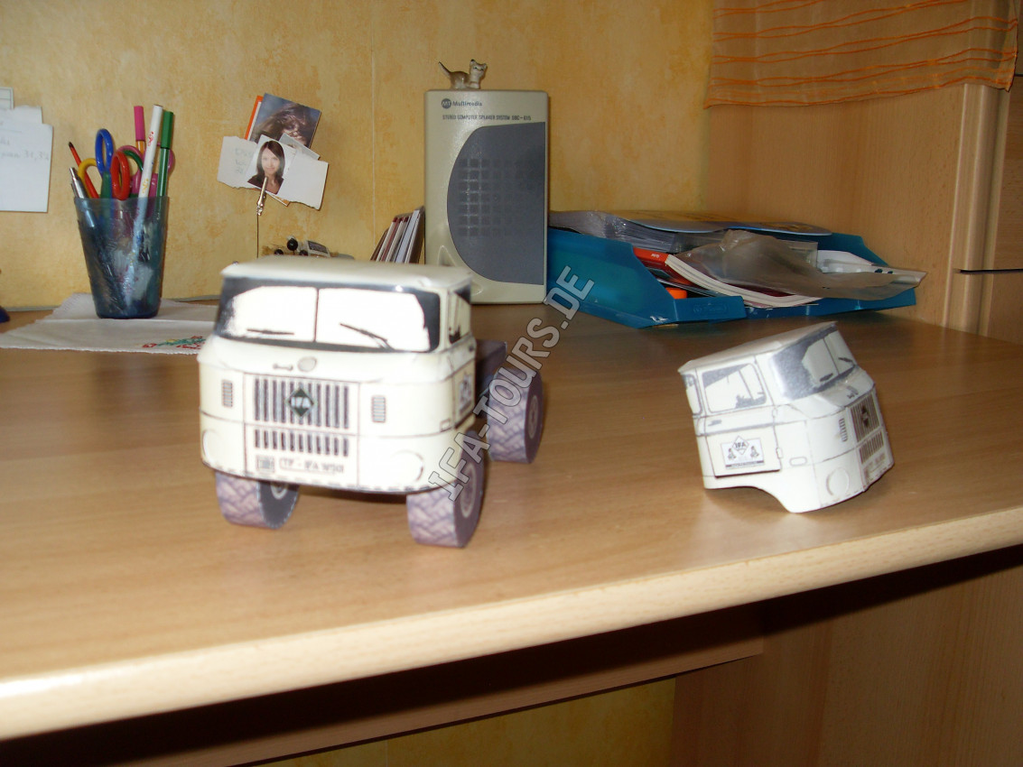 IFA LKW W50 LA/A/C "Expedition" aus Papier in 1:25