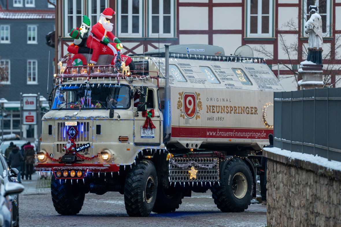 IFA LKW W50 - Weihnachtstruck