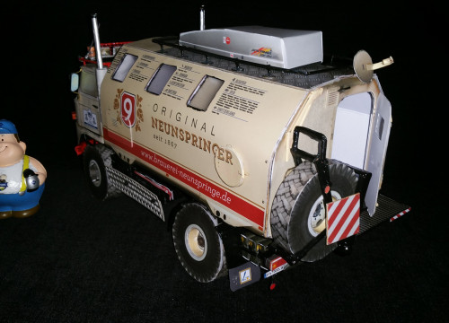 IFA LKW W50 LA/A/C "Expedition" 4x4 gebaut aus Papier in 1:18