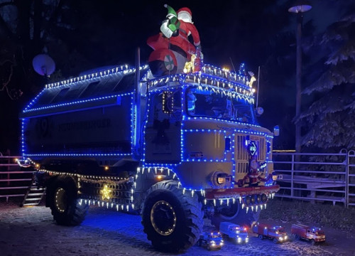 IFA LKW W50 Weihnachtstruck