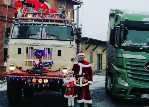 IFA LKW W50 Weihnachtstruck