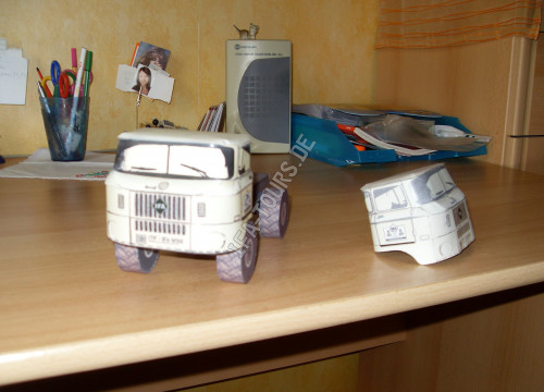 IFA LKW W50 LA/A/C "Expedition" aus Papier in 1:25