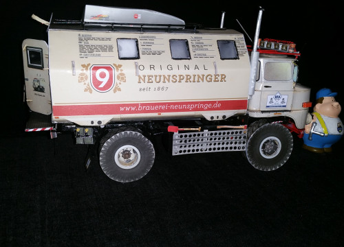 IFA LKW W50 LA/A/C "Expedition" 4x4 gebaut aus Papier in 1:18