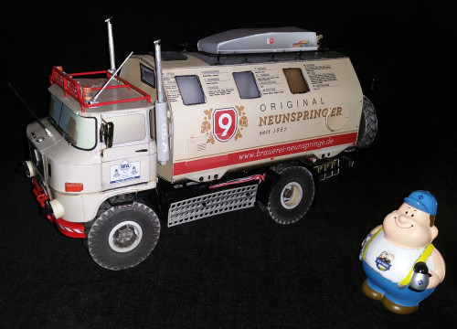 IFA LKW W50 LA/A/C "Expedition" 4x4 gebaut aus Papier in 1:18