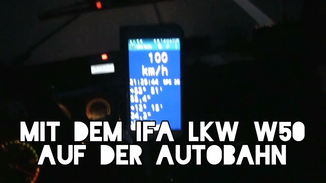 Mit dem IFA LKW W50 auf der Autobahn.