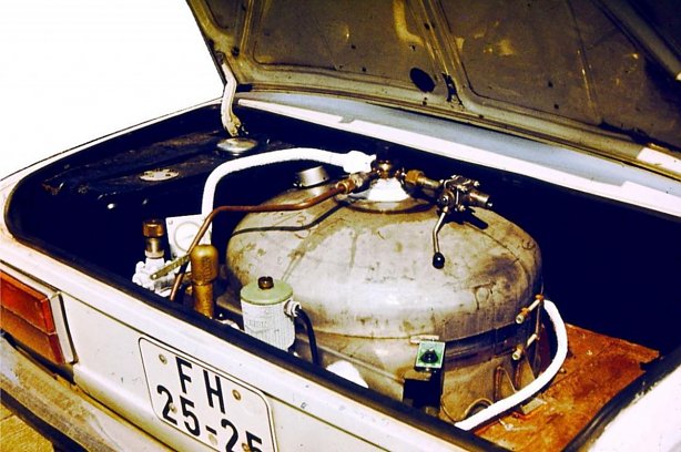 LNG-PKW Polski Fiat (Foto: Steinmetz) LNG-PKW Polski Fiat (Foto: Steinmetz)